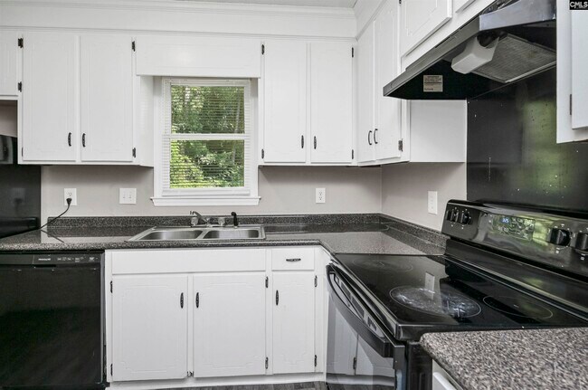Building Photo - 14 Highgate Cir
