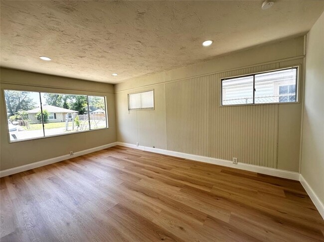 Building Photo - 5009 Chennault Rd