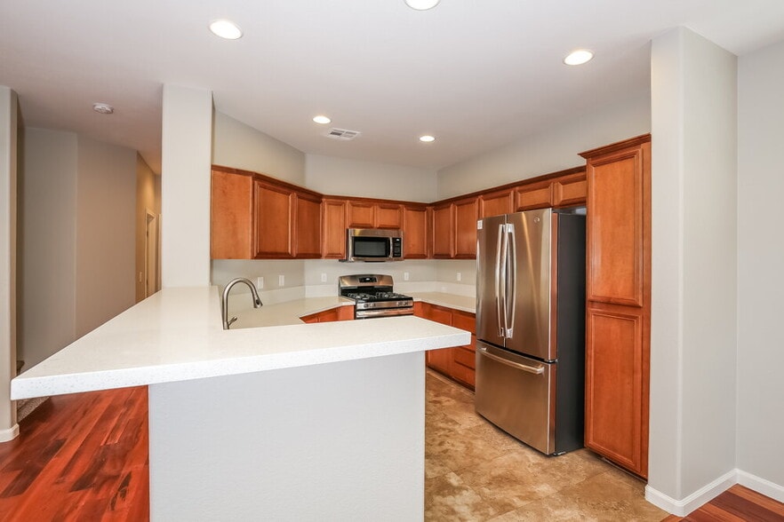 Building Photo - 6231 Blushing Willow St