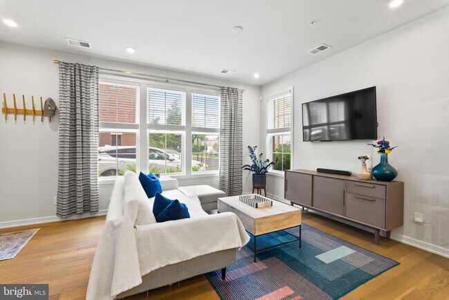 Building Photo - 7401 Backett Wood Ter