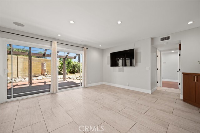 Building Photo - 9462 Pier Dr