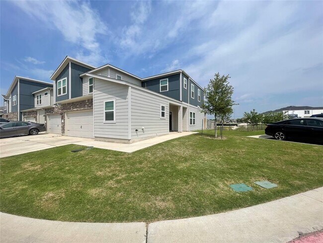 Building Photo - 1850 Settlers Glen Dr