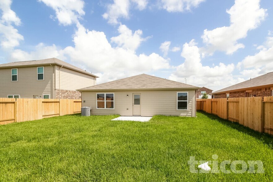 Building Photo - 316 Summer Horse Dr