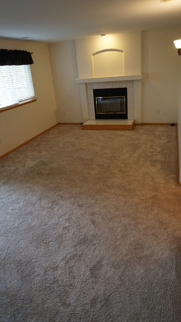 Building Photo - Spacious 3 bed 2.5 Bath, Split-Level Home in South Fort Collins!