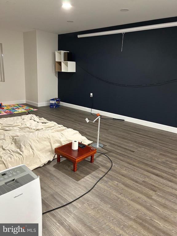 Building Photo - 1 Haymarket Ln