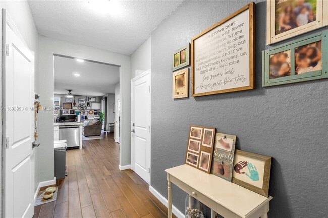 Building Photo - 1429 SE 23rd Terrace