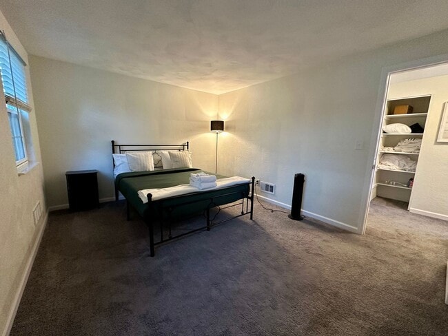 Building Photo - 1248 Pennsylvania Ave