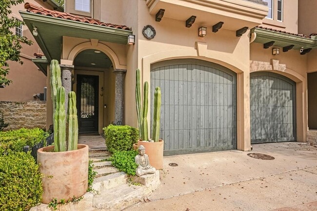 Building Photo - 1529 Barton Springs Rd