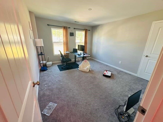 Building Photo - 8035 Stiner Grv