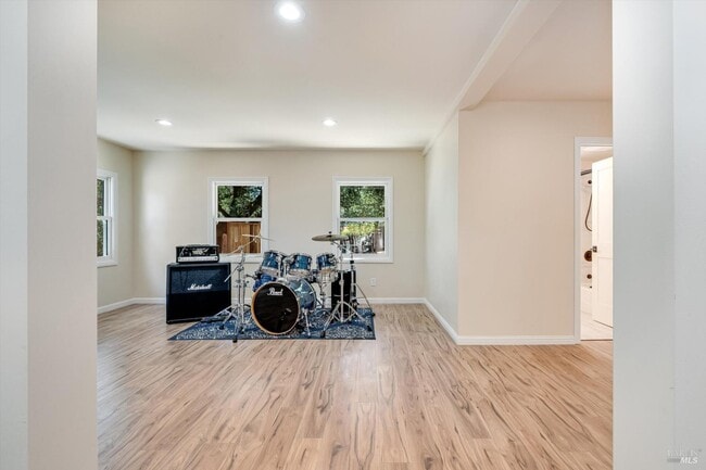 Building Photo - 9342 Chalk Hill Rd