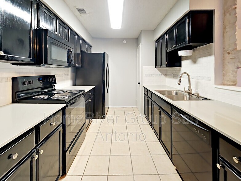 Building Photo - 15014 Spring Creek
