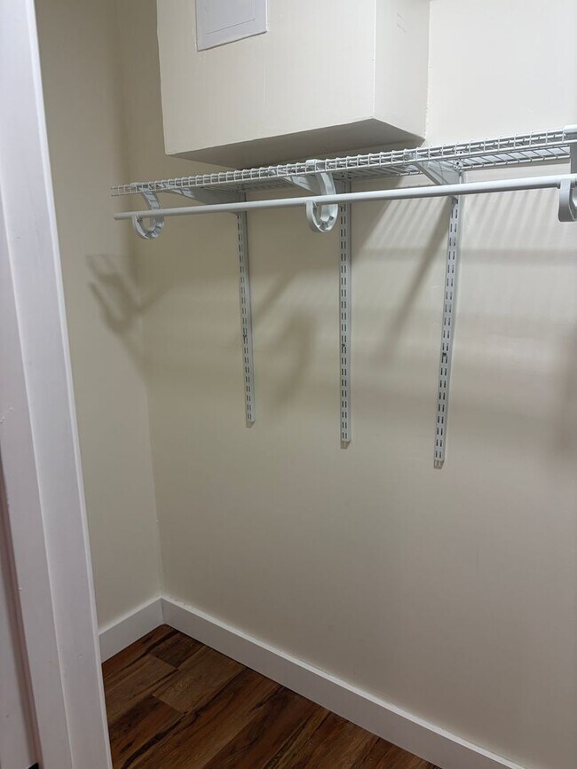 Building Photo - Stepless Townhome