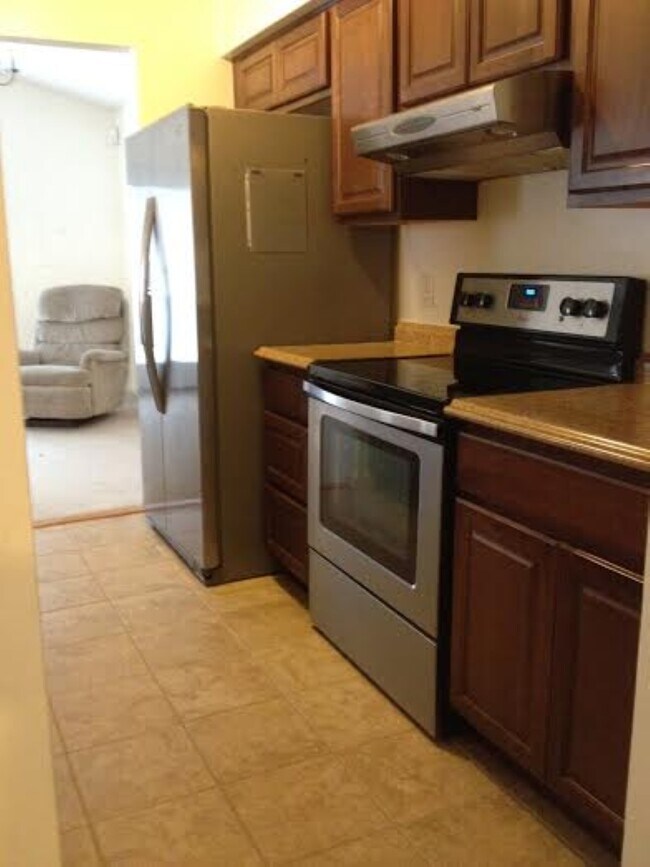 Building Photo - 4641 Stonebridge Lane