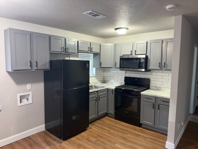 Building Photo - 4100 Wrangler Dr