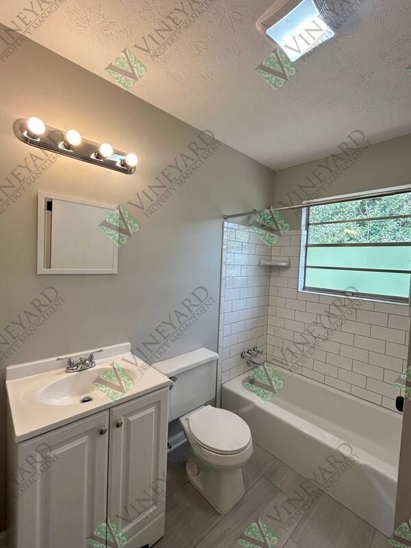 Building Photo - 993 Walnut Cir SW