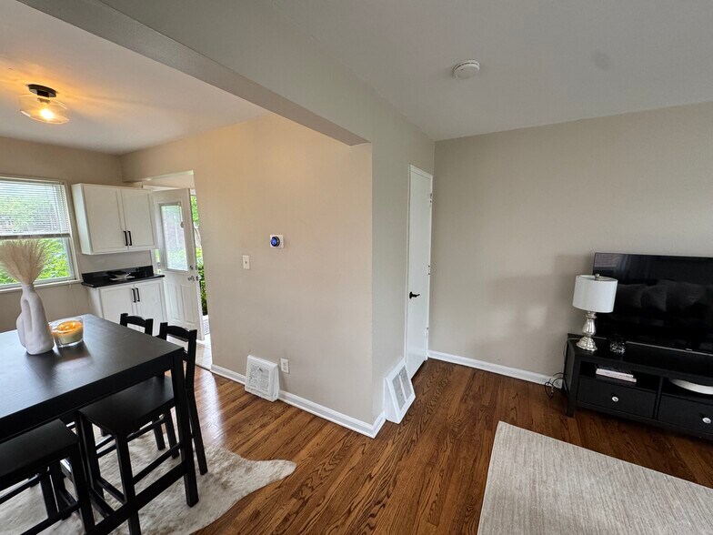 Kitchen / Living Room Split View - 3324 Coolidge Hwy