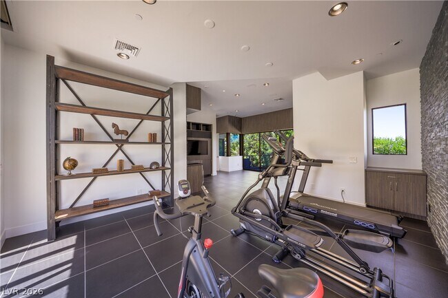 Building Photo - 1501 Foothills Village Dr