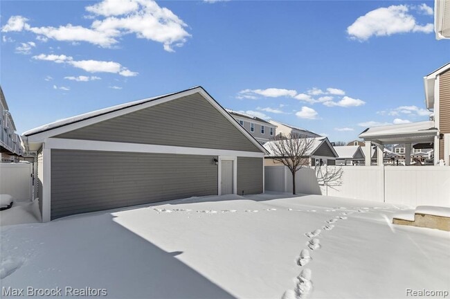 Building Photo - 4211 Kent Rd