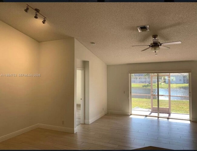 Building Photo - 1918 Andromeda Ln