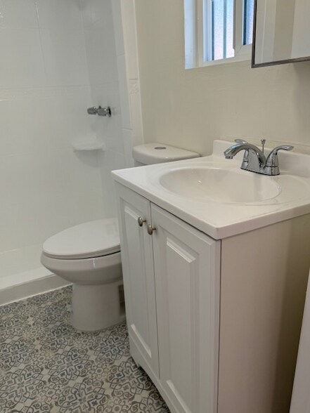 Building Photo - 2749 Orchard Pl