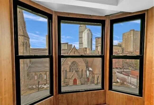 Building Photo - 526 Columbus Ave