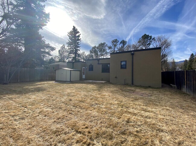Building Photo - 17 Alsace Way