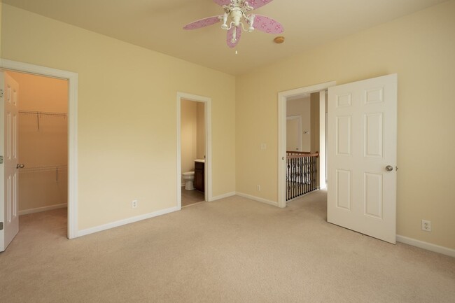 Building Photo - **LUXURIOUS GATED COMMUNITY IN FRANKLIN ZO...