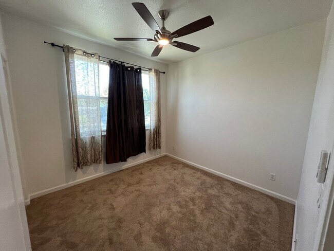 Building Photo - $4195-Beautiful Tri-level 3 Bed/2.5 Ba Townhome in Hampton Park/North San Jose