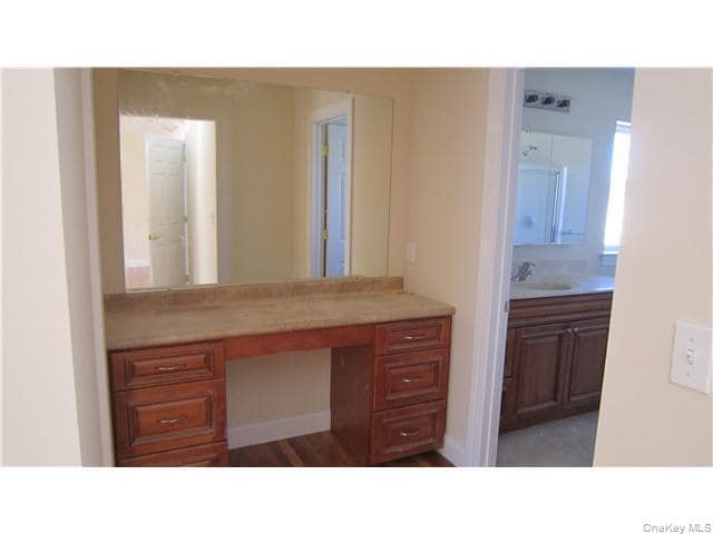 Building Photo - 305 Tondo Cir