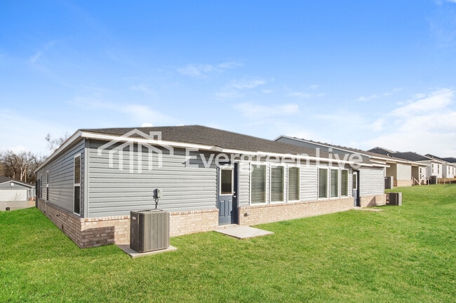 Building Photo - 6511 NW Kathleen St