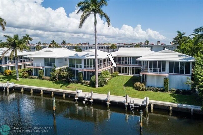 Building Photo - 2760 Yacht Club Blvd