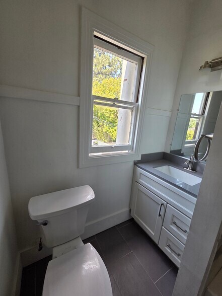 Building Photo - 2720 College Ave