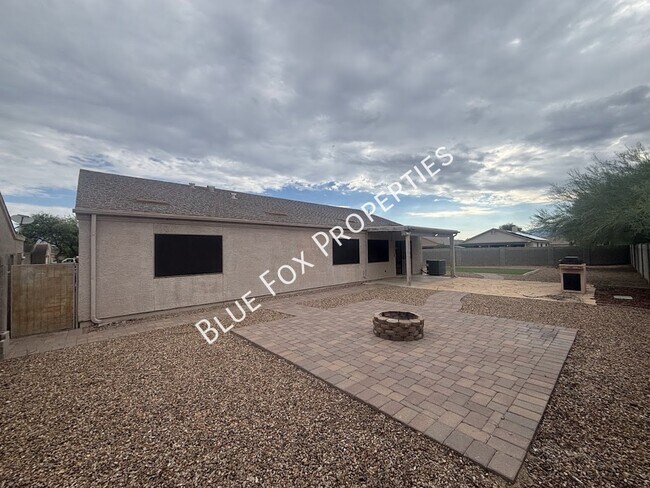 Building Photo - 3149 S Quinn Dr