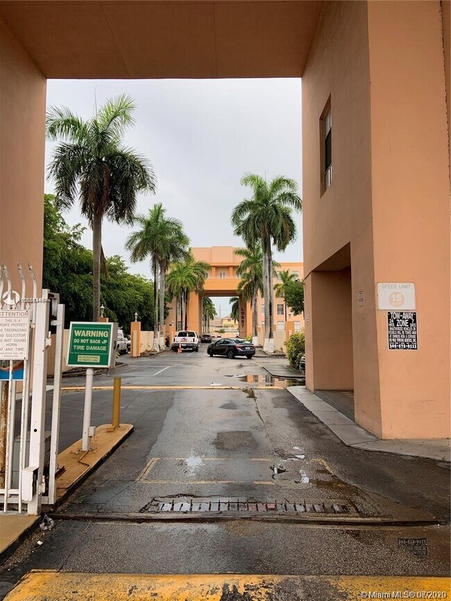 Building Photo - 7400 W 20th Ave