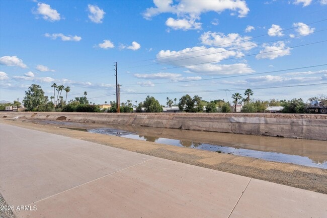 Building Photo - 4805 N Woodmere Fairway