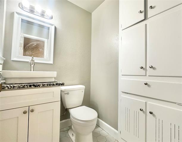 Building Photo - 5109 Cloyce Ct