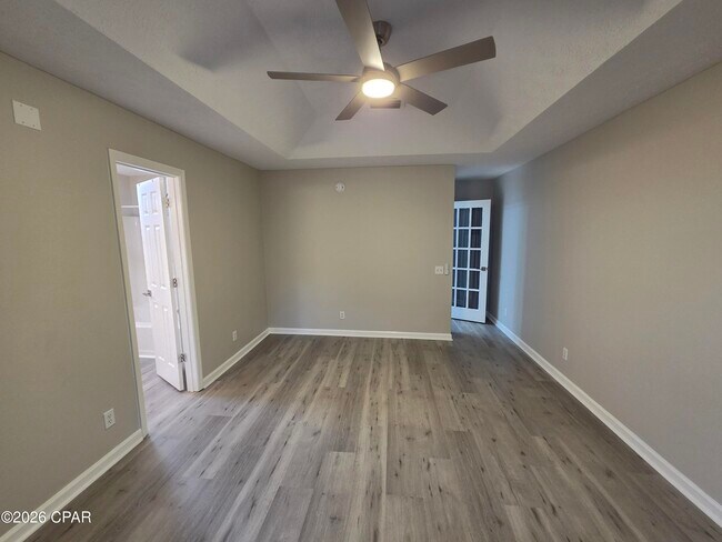 Building Photo - 5810 Sunset Ave