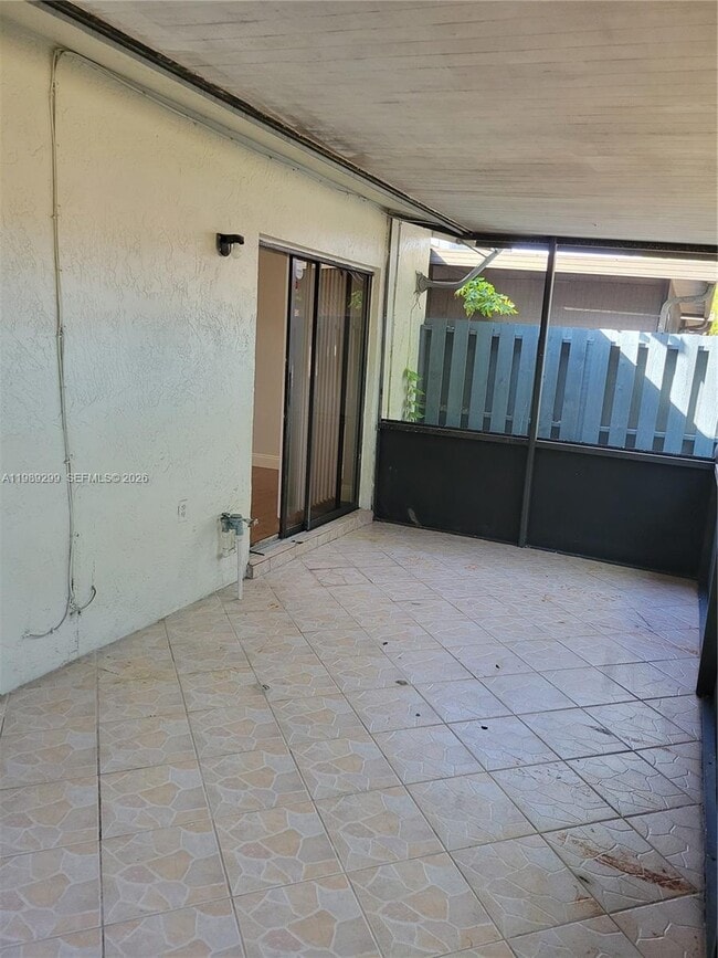 Building Photo - 3621 SW 69th Terrace