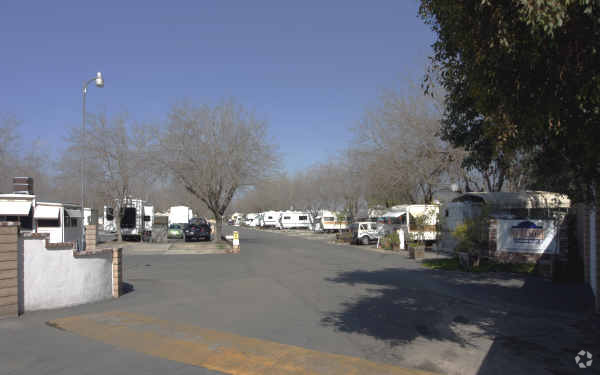 Primary Photo - Diamond Valley Rv Resort