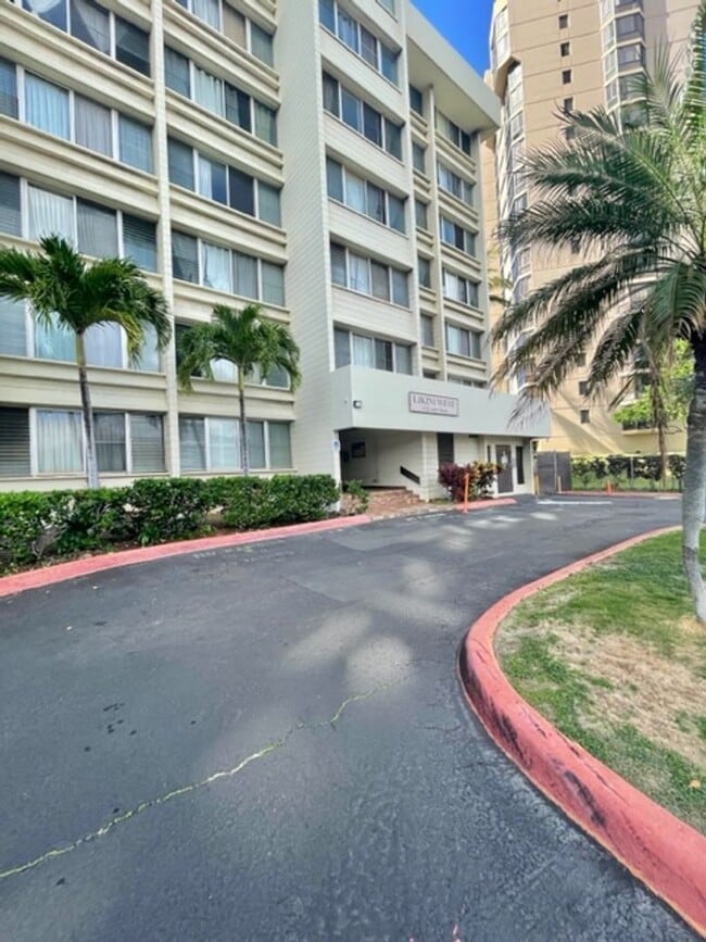 Building Photo - Charming 1-Bedroom, 1-Bath Likini West Unit – Available August 5, 2026
