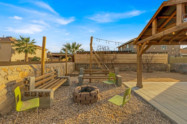 Building Photo - 440 Goldshire Pl
