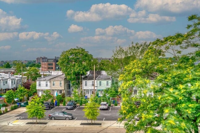 Building Photo - 2724 Maryland Ave