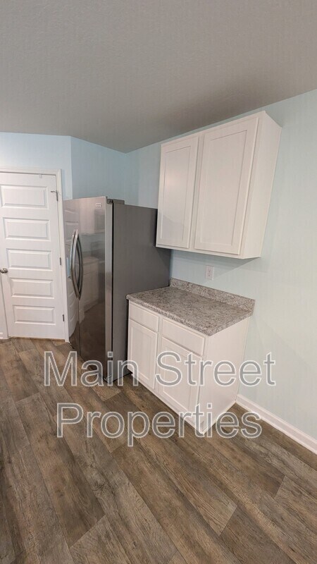 Building Photo - 10624 Queens Gate Cir