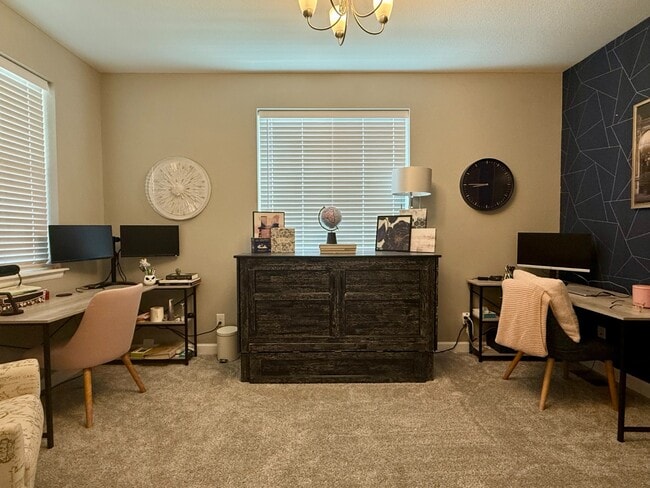 Building Photo - Spacious 5-Bedroom home with beautiful Vie...