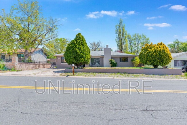 Building Photo - 2926 N Steves Blvd