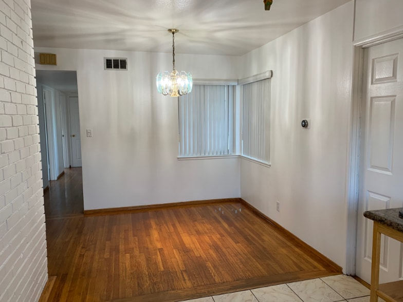 Building Photo - 315 N Abbott Ave