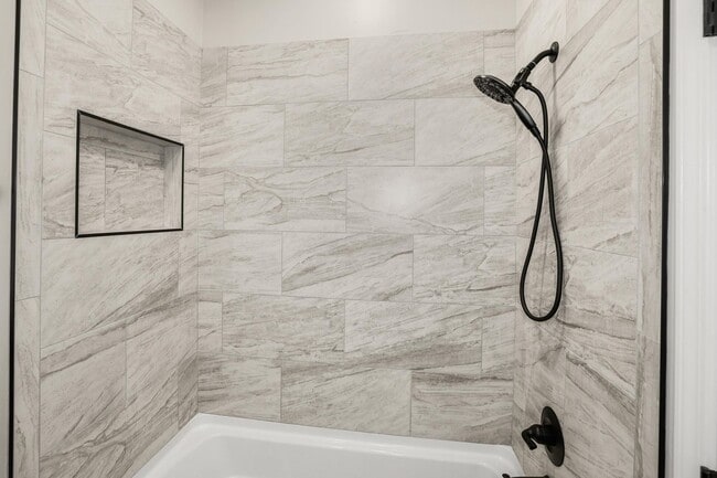 Building Photo - 17900 Lone Ranch Rd