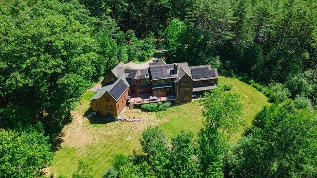 Building Photo - 662 Hurricane Rd