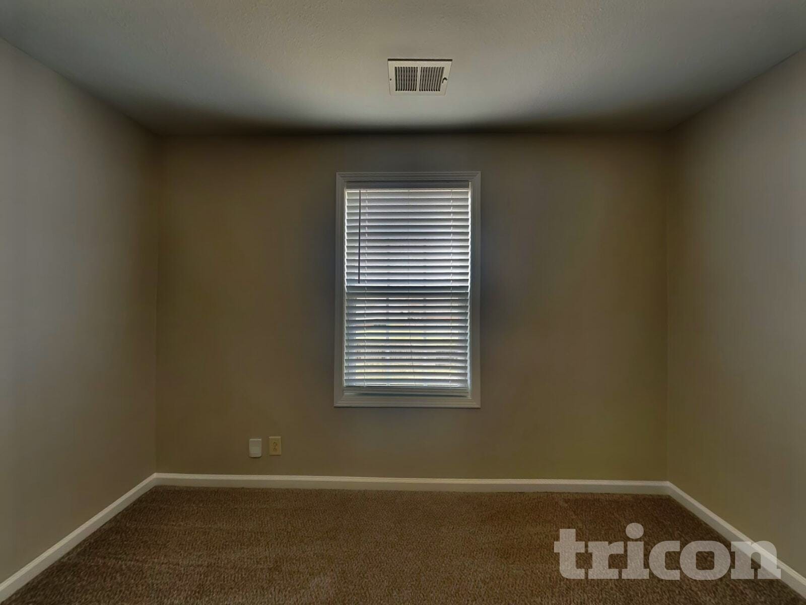 Building Photo - 1033 Dwight Eisenhower Way