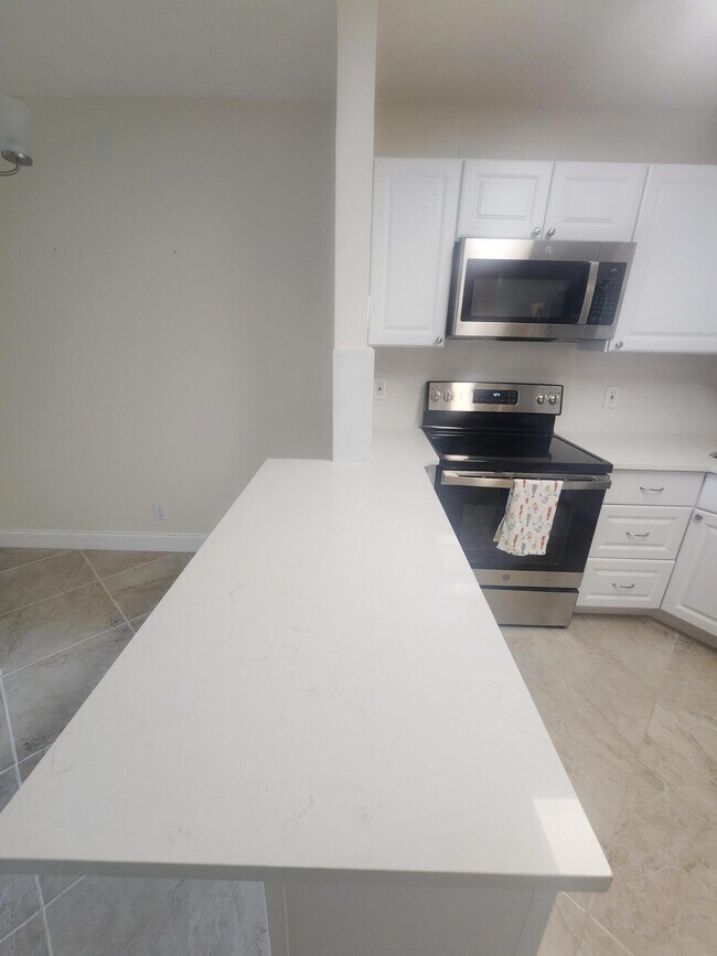 Building Photo - 209 Pine HOV Cir